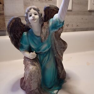 1999 Grandeur Noel Collectors Edition Porcelain Angel